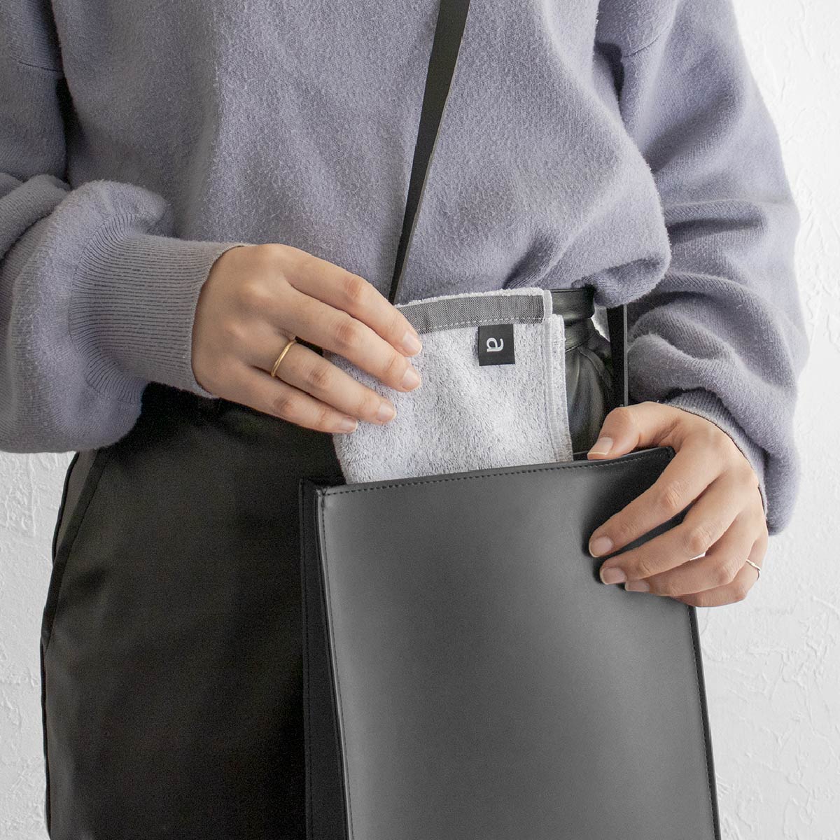 ハンドタオル×10枚 お配り用 シール付き 個包装 泉州タオル a towel
