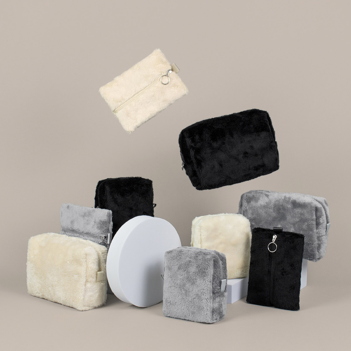 アレキサンダーマーブル　シャドウブルーム　仕切ポーチ付きミニトート　ファー Fluff Pouch S se-fp280 | aso(アソ)公式オンラインストア